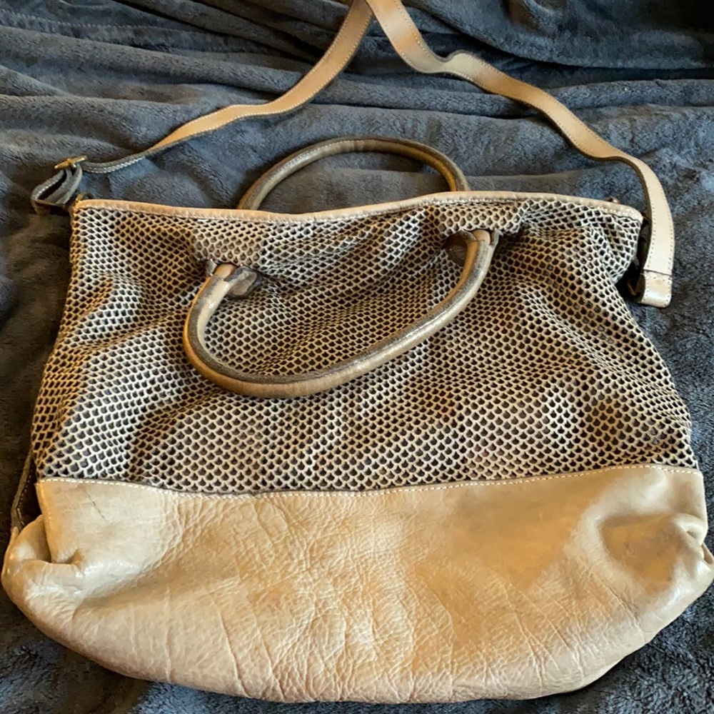 Gorgeous Taupe Italian leather handbag crossbody